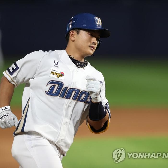 Kim Jin-su cutout photo